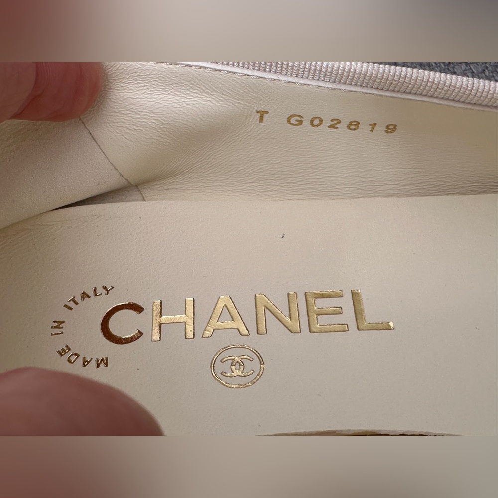 CHANEL 2025K ECRU BEIGE GOLD TWEED BALLET FLATS SIZE 39. New box dust bags - Picture 8 of 16